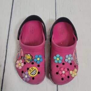 Crocs Kids J1 Trolls World Tour Clogs‎ Girls Pink Rainbow Poppy Jibbitz Slip On